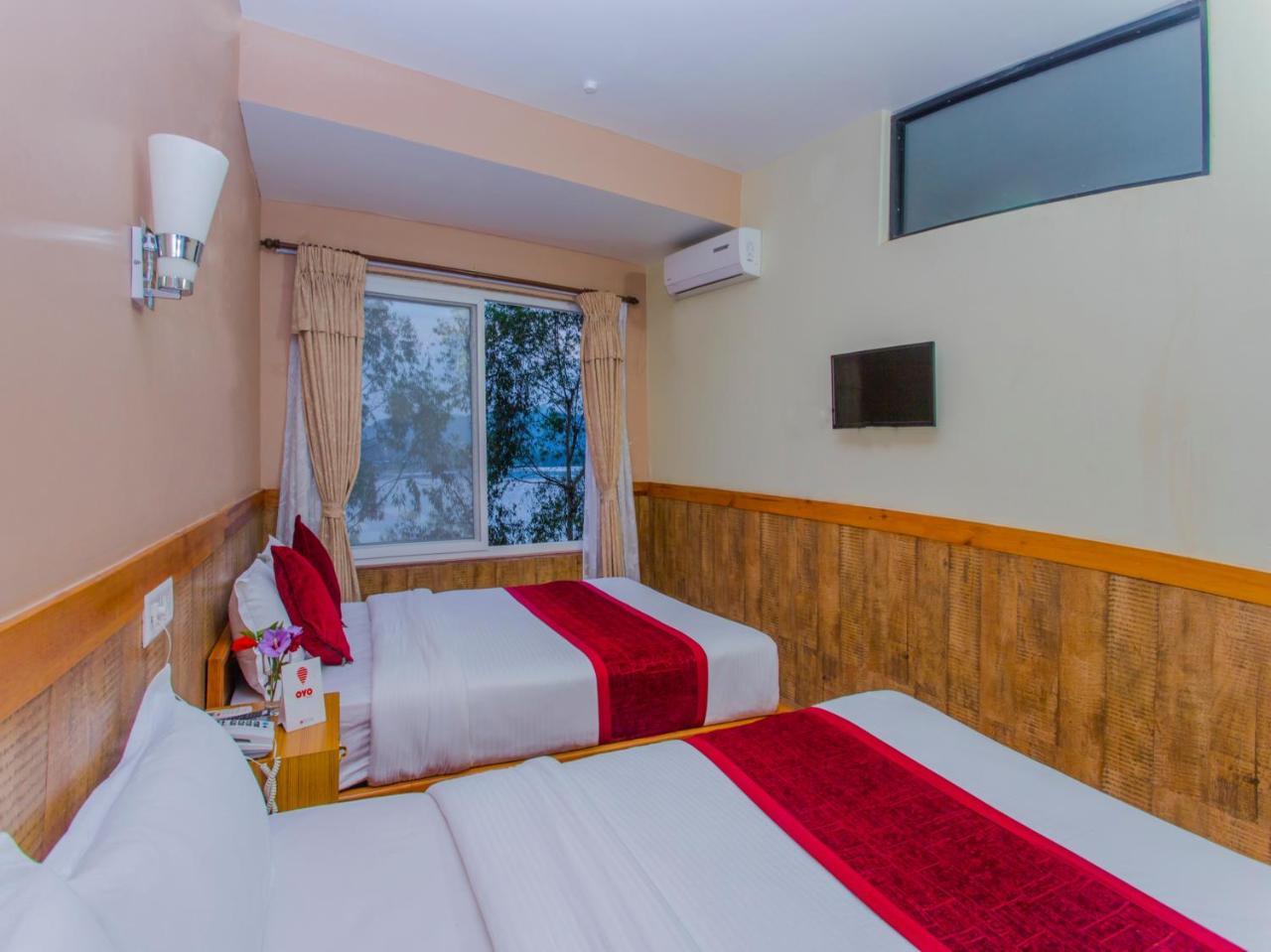 Grand Shivalaya Hotel And Restro Pokhara Esterno foto