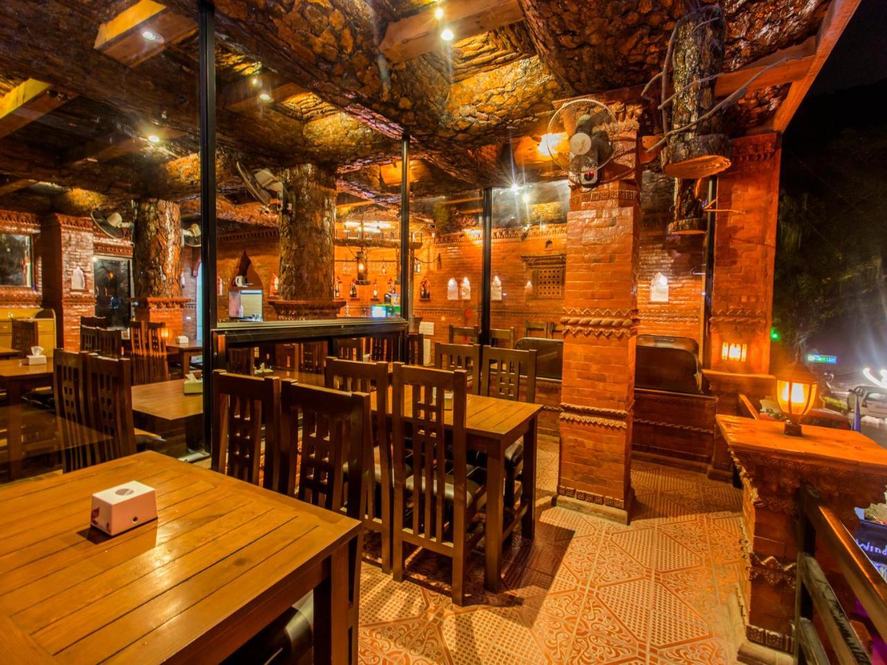 Grand Shivalaya Hotel And Restro Pokhara Esterno foto