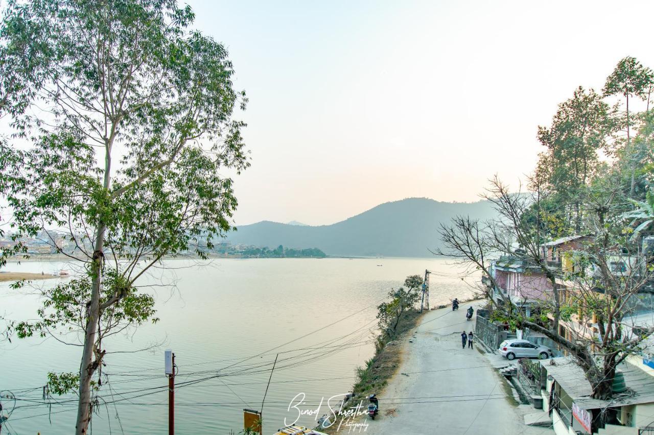 Grand Shivalaya Hotel And Restro Pokhara Esterno foto
